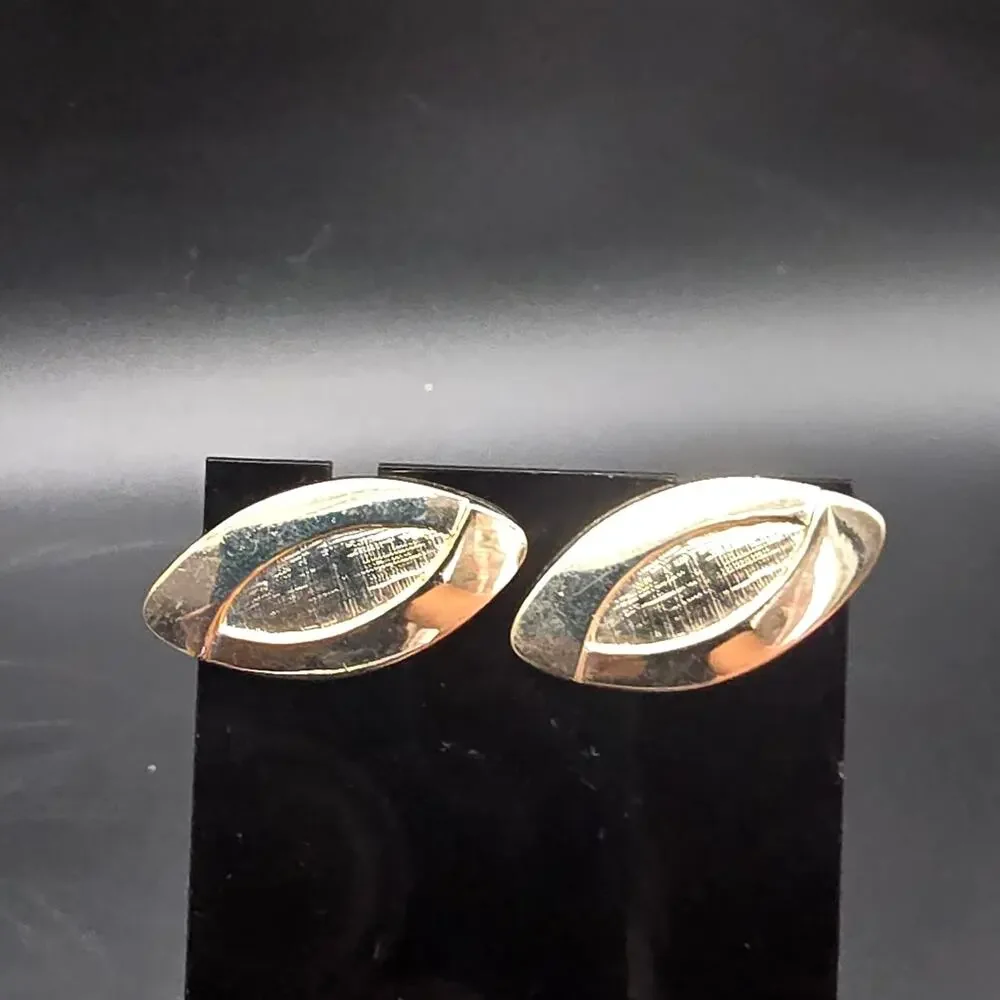Gold Tone Oval Cufflinks Men's Accessory Vintage